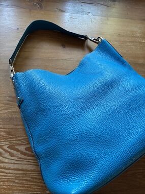 Fantastic Vintage Dooney Cerulean Blue Italian Leather Roomy Shoulder Hobo Bag